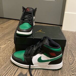 air jordan 1 mid
